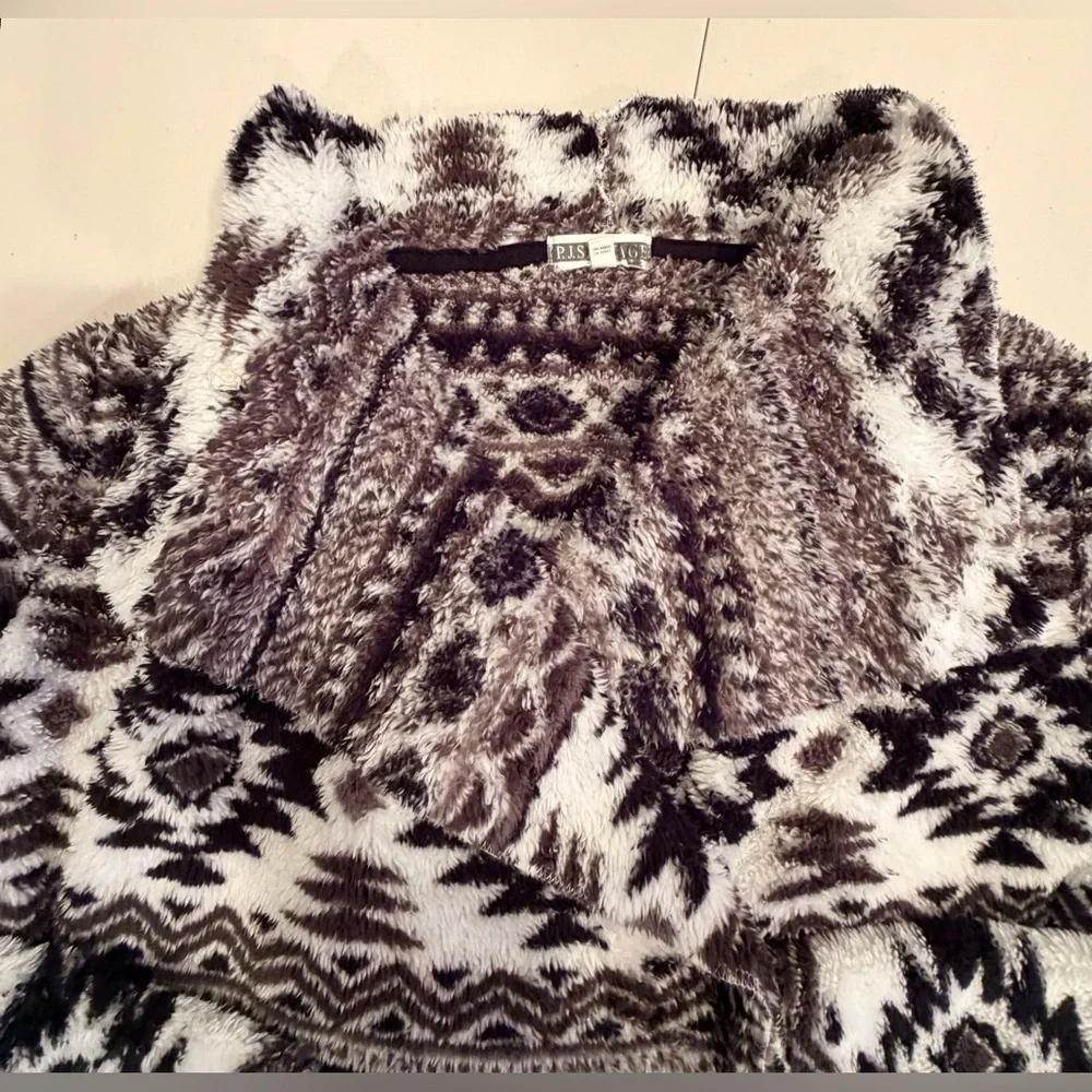 P.J. Salvage | The Cozy Cardigan. Size: L - Picture 6 of 7